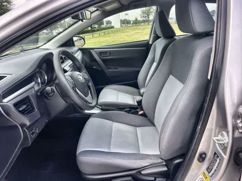 Used 2016 Toyota Corolla L FWD image 11
