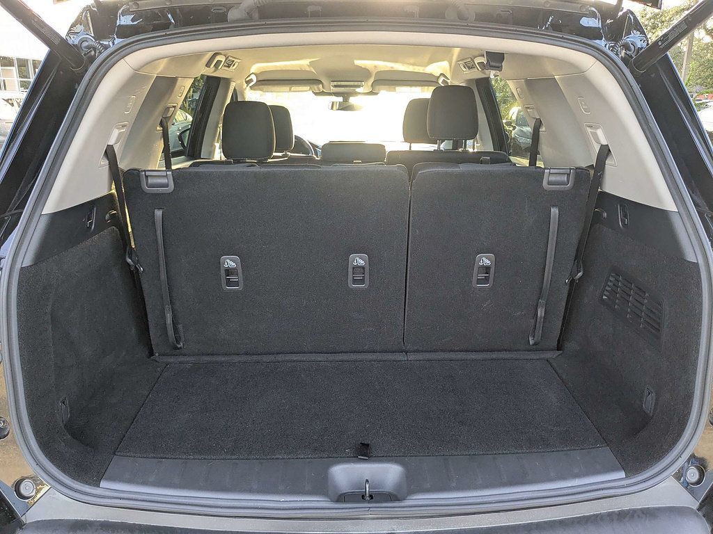 Certified 2025 Nissan Pathfinder SV FWD image 13