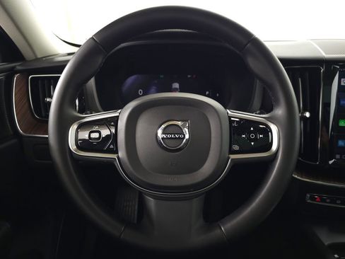 Certified 2023 Volvo XC60 B5 Plus w/ Climate Package AWD/4WD image 22