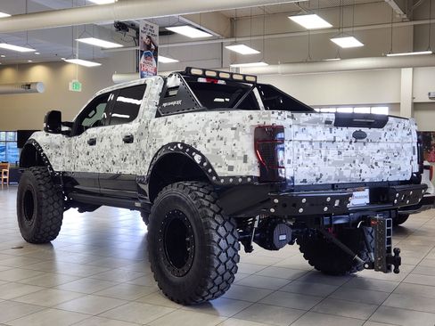 Used 2022 Ford F250 Lariat w/ Lariat Ultimate Package image 5