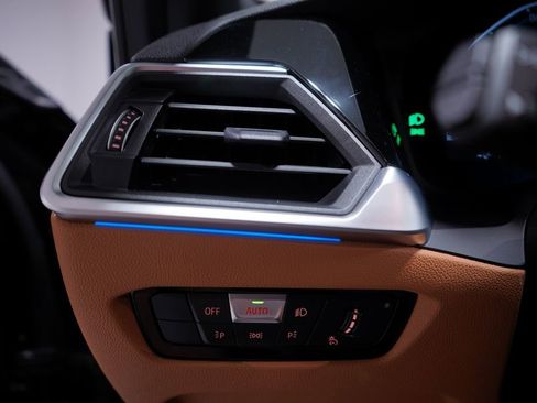 Used 2022 BMW 330e w/ Premium Package image 19