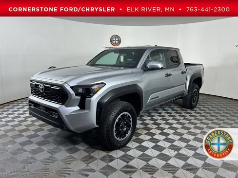 Used 2025 Toyota Tacoma TRD Off-Road AWD/4WD image 1