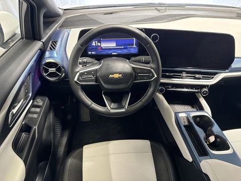 Certified 2025 Chevrolet Equinox EV LT FWD image 14