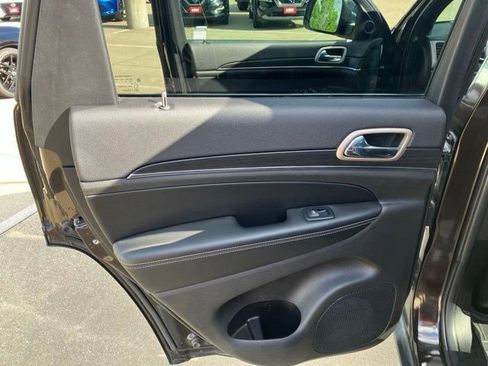 Used 2017 Jeep Grand Cherokee Limited AWD/4WD image 21