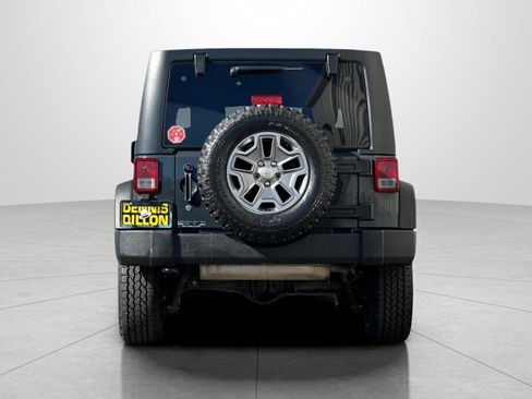 Used 2018 Jeep Wrangler Unlimited Rubicon w/ Connectivity Group image 6