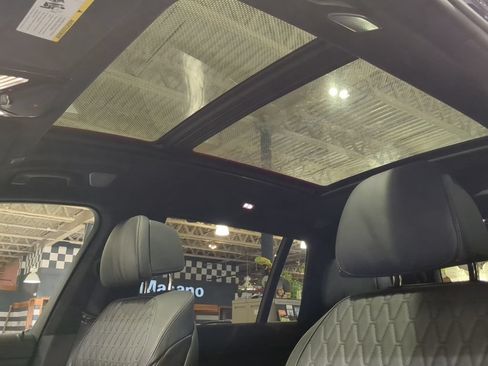 Certified 2025 BMW X7 M60i AWD/4WD image 18