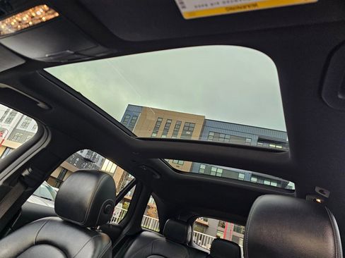 Used 2018 Mercedes-Benz GLC 300 4MATIC image 10