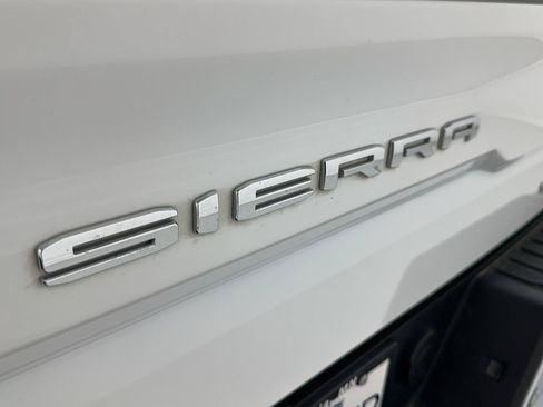 Used 2024 GMC Sierra 1500 SLT w/ SLT Premium Plus Package AWD/4WD image 32