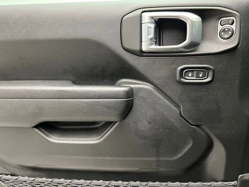 Used 2023 Jeep Wrangler Willys image 18