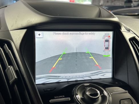 Used 2019 Ford Escape Titanium AWD/4WD image 19