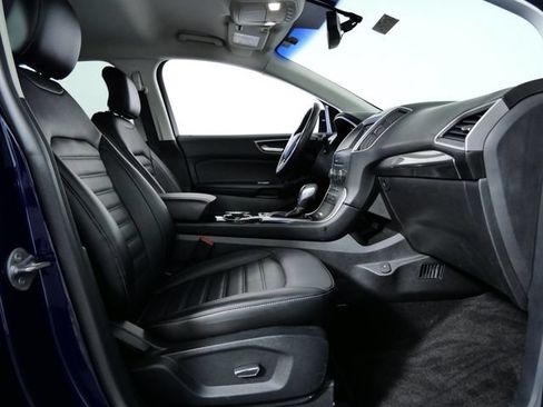 Used 2016 Ford Edge SEL w/ Equipment Group 201A AWD/4WD image 11