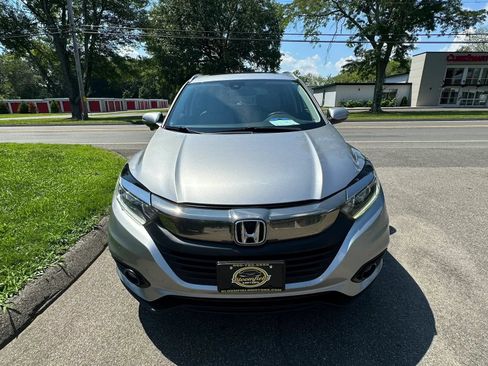 Used 2021 Honda HR-V EX image 2
