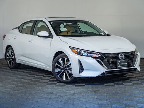 Used 2025 Nissan Sentra SV w/ SV Premium Package image 1