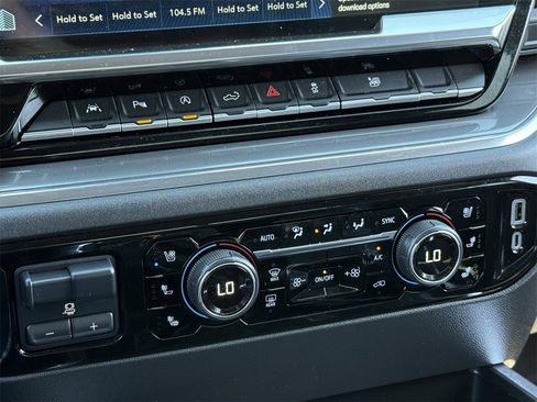 Certified 2023 Chevrolet Silverado 1500 High Country w/ High Country Premium Package image 18