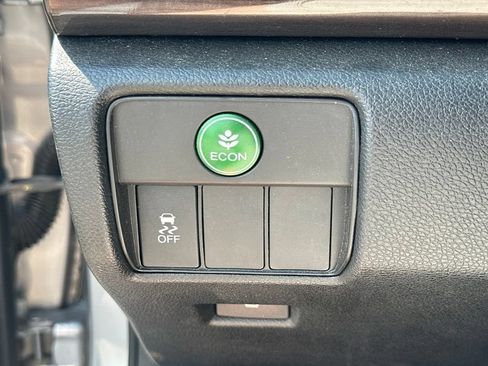 Used 2016 Honda Accord EX-L image 18