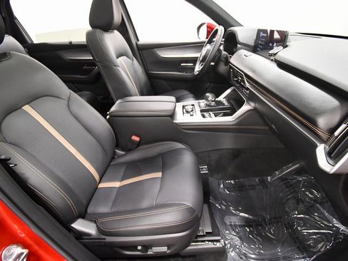 Used 2024 MAZDA CX-90 Plug-In Hybrid w/ Premium Plus image 18