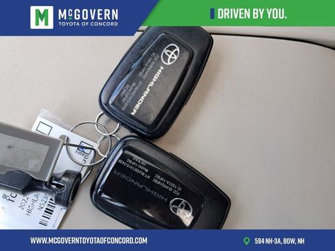 Used 2022 Toyota Highlander Platinum AWD/4WD image 37