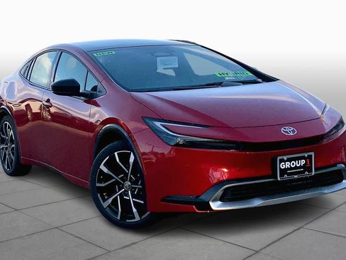 New 2026 Toyota Prius Plug-In Hybrid FWD image 2