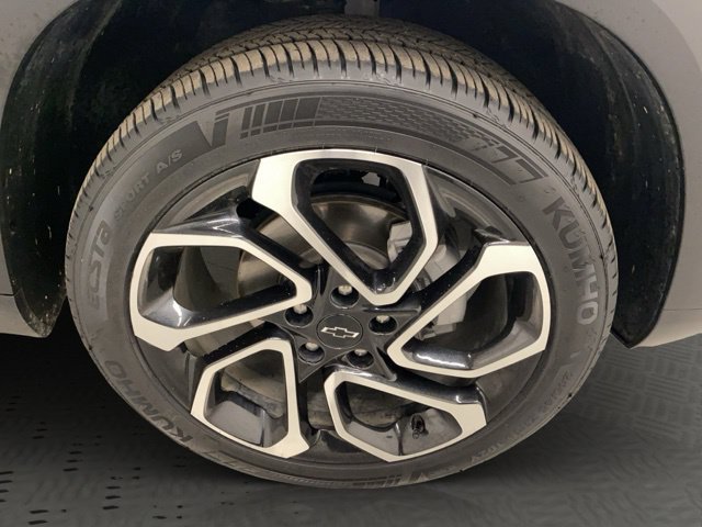 Used 2025 Chevrolet Trax RS w/ Sunroof Package FWD image 38