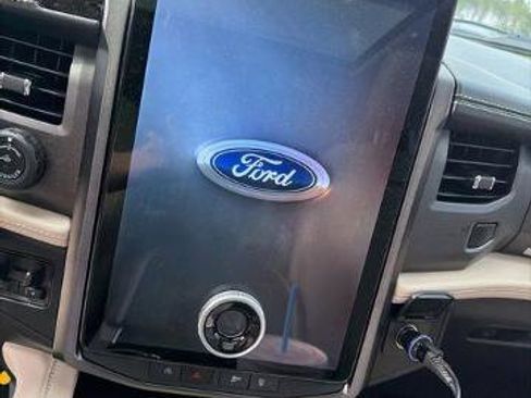 Certified 2023 Ford Expedition Platinum AWD/4WD image 18