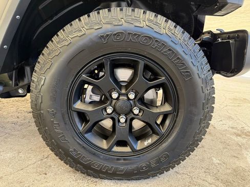 Used 2021 Jeep Wrangler Unlimited Sport AWD/4WD image 11
