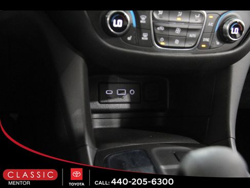 Used 2024 Chevrolet Equinox LT FWD image 15