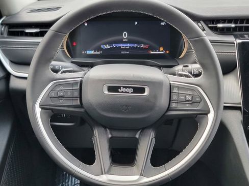 Certified 2023 Jeep Grand Cherokee L Laredo w/ Luxury Tech Group I image 33