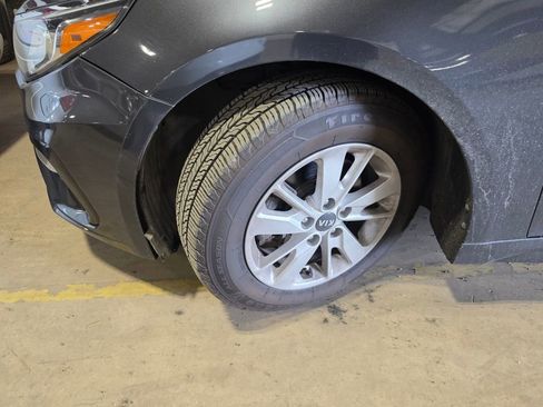 Used 2019 Kia Optima LX image 3