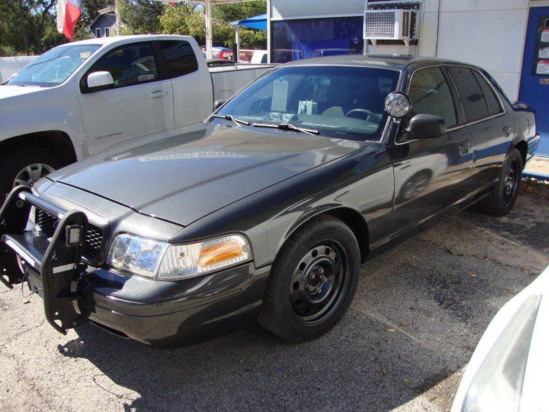 Used 2009 Ford Crown Victoria Police Interceptor RWD image 2