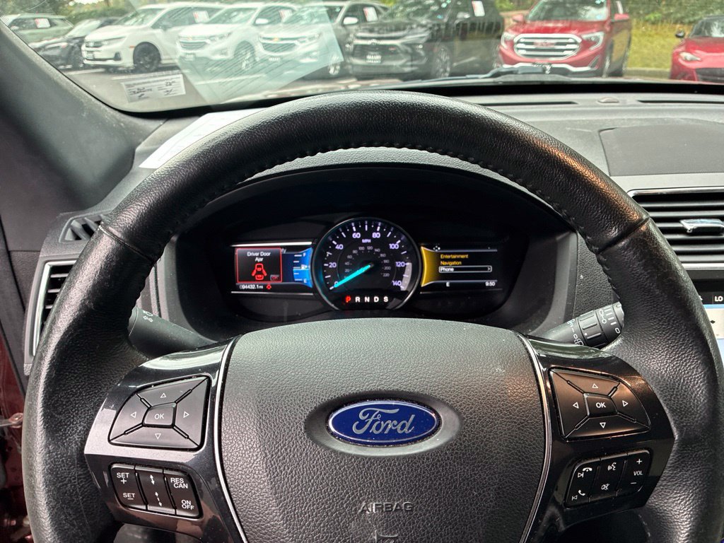 Used 2018 Ford Explorer Limited w/ Equipment Group 301A AWD/4WD image 12