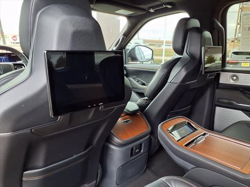New 2025 Lincoln Navigator Black Label AWD/4WD image 13