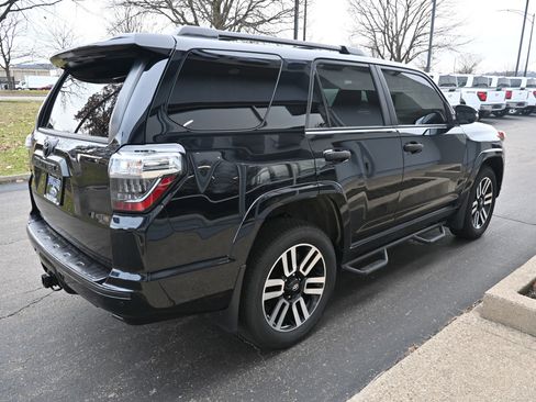 Used 2022 Toyota 4Runner Limited image 4