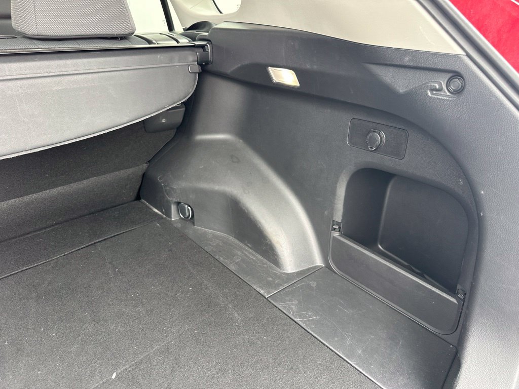 Used 2025 Toyota RAV4 XLE AWD/4WD image 23