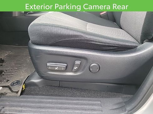Used 2020 Toyota 4Runner SR5 AWD/4WD image 22