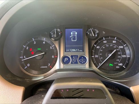 Used 2016 Lexus GX 460 Luxury AWD/4WD image 26