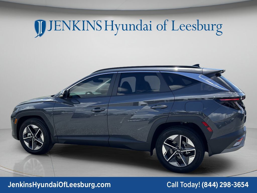 Certified 2025 Hyundai Tucson SEL FWD image 8