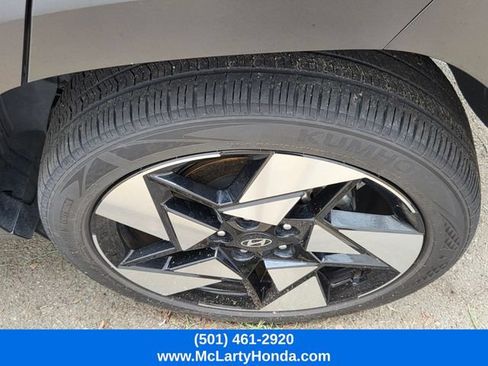 Used 2024 Hyundai Kona Limited AWD/4WD image 7