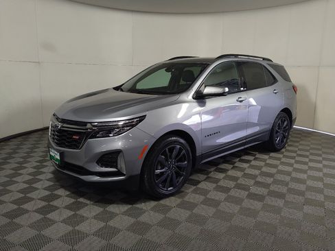 Used 2023 Chevrolet Equinox RS w/ RS Leather Package FWD image 2