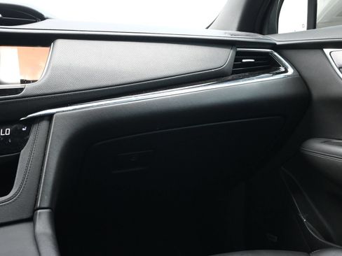 Used 2022 Cadillac XT6 Luxury FWD image 9