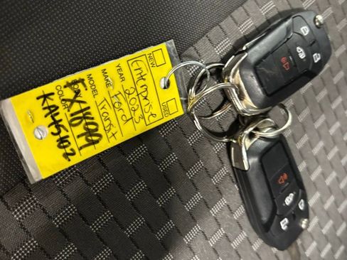 Used 2023 Ford Transit 350 XLT image 27