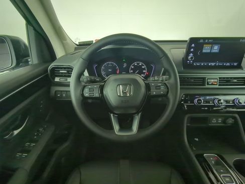 New 2025 Honda Pilot EX-L image 32