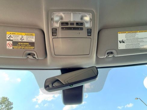 Used 2018 Toyota Highlander XLE FWD image 63