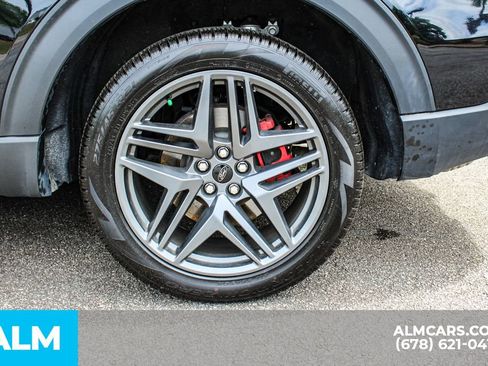 Used 2025 Ford Explorer ST-Line w/ ST-Line Street Pack AWD/4WD image 16