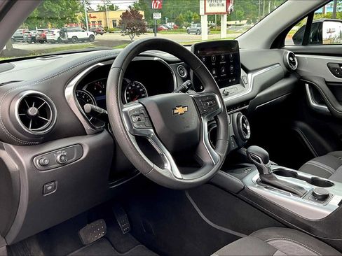 Used 2023 Chevrolet Blazer LT w/ Convenience Package FWD image 18