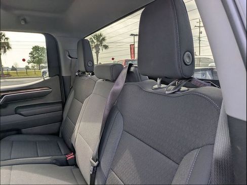 Used 2025 Chevrolet Silverado 1500 LT RWD image 28