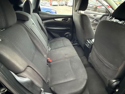 Used 2020 Nissan Rogue Sport S image 15