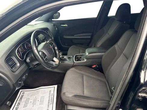 Used 2018 Dodge Charger R/T RWD image 12