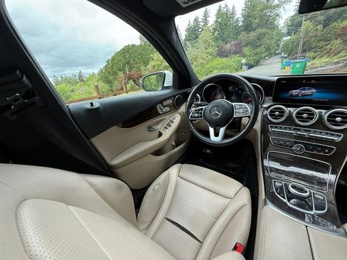 Used 2019 Mercedes-Benz C 300 Sedan image 19
