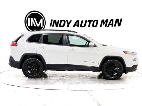 Used 2018 Jeep Cherokee Limited w/ Technology Group image 3