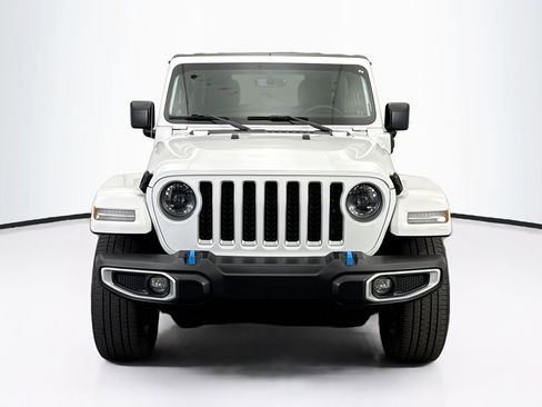 Used 2023 Jeep Wrangler Unlimited Sahara image 2
